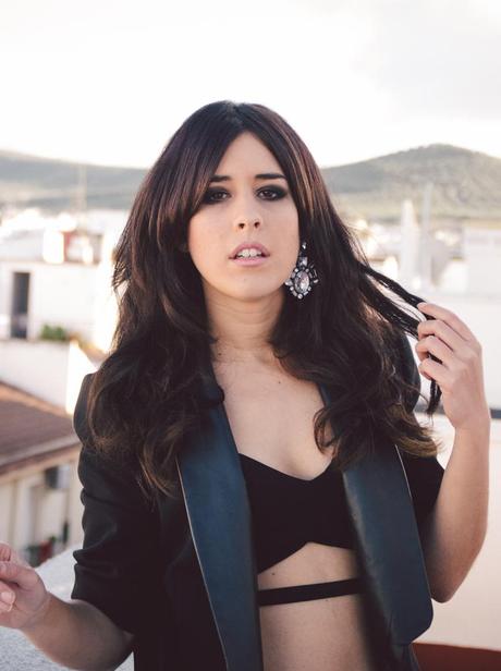 ATTITUDE: LADY GENTLEMAN