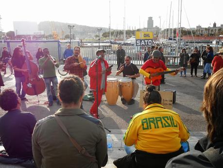 FABULOSO DÍA DE REYES EN EL PORT VELL, BARCELONA Y CON 20º, UN DÍA DE PRIMAVERA...7-01-2014...