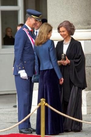 Letizia repite Varela y bolso de Mango en la Pascua Militar de 2.014