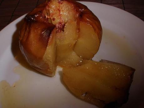 MANZANAS-ASADAS-PARA-UN-MENÚ-CUESTA-DE-ENERO-SALUDABLE-Y-BARATO