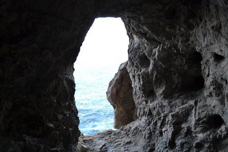 Cueva cercana al Cap de Favaritx