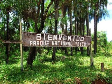 El Salto Mbocaruzú. Ybycuí. Paraguay