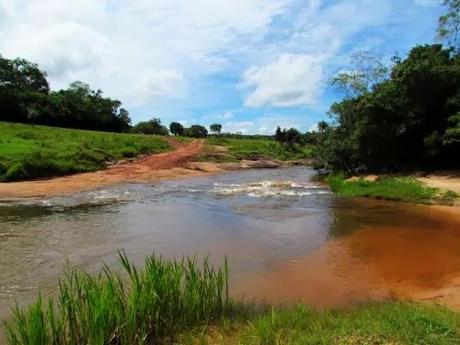 El Salto Mbocaruzú. Ybycuí. Paraguay