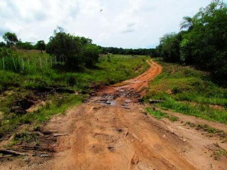 El Salto Mbocaruzú. Ybycuí. Paraguay