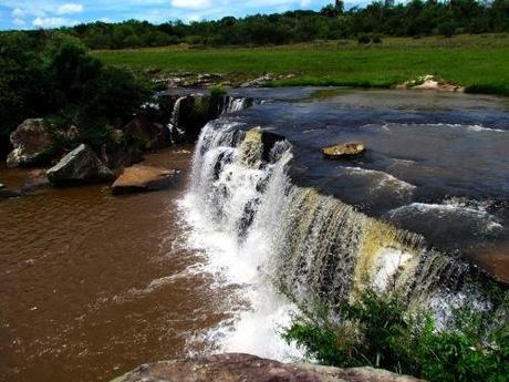 El Salto Mbocaruzú. Ybycuí. Paraguay