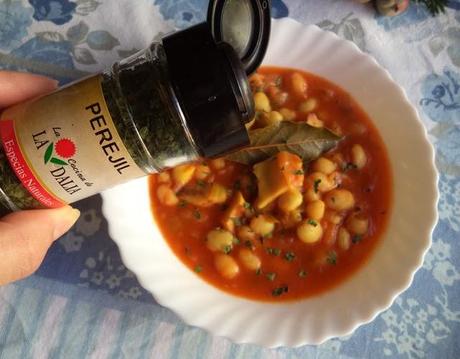 Guiso de Alubias con Jibia