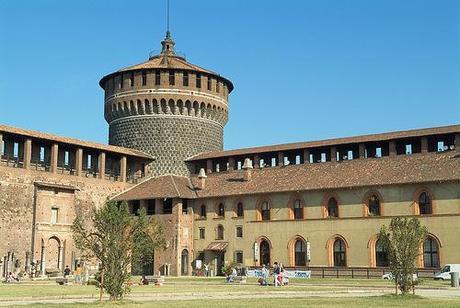 10 lugares para visitar en Milán Castillo Sforzesco, Milán
