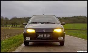 Los olvidados coches franceses de ojos amarillos