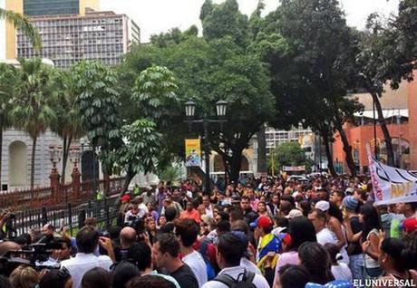 BASTA YA!!! dicen artistas venezolanos- Mónica Spear