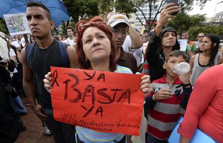 BASTA YA!!! dicen artistas venezolanos- Mónica Spear