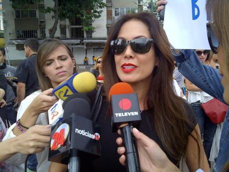 BASTA YA!!! dicen artistas venezolanos- Mónica Spear