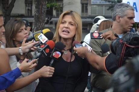 BASTA YA!!! dicen artistas venezolanos- Mónica Spear