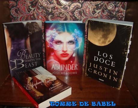 Lecturas del mes: romance, terror y divergencias
