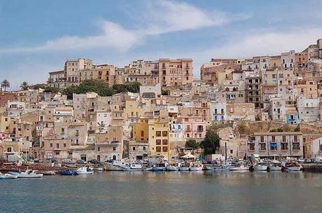 Sciacca: viaje encantado entre arte y naturaleza