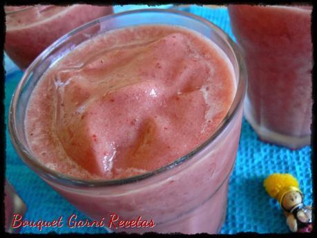 Batido de sandía y frutillas Batido de sandía y frutillas