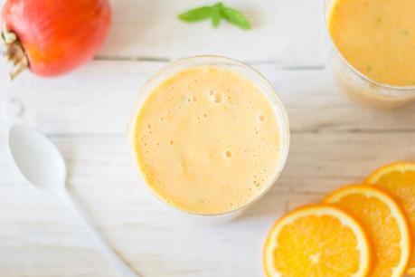 Orange Smoothie with mint and persimmons, Smoothie de naranja, caquis y menta, Monsabor