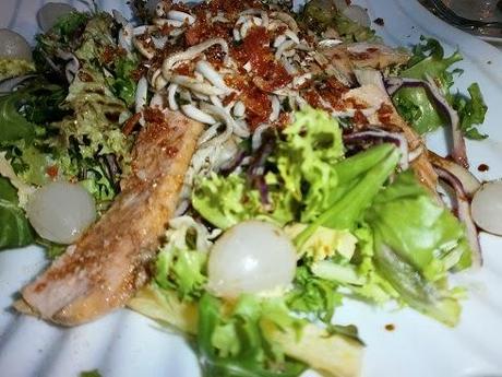 Ensalada de Gulas y Ventresca para no aburrirse y comer saludable