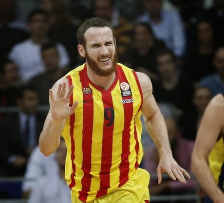 El golpe en la mesa de Marcelinho Huertas