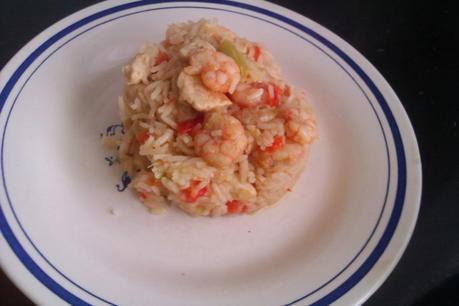 ☺☺☺ HOY ME APETECE.....UMMM.... ARROZ THAI JASMINE CON POLLO EN SALSA AGRIDULCE Y LANGOSTINOS