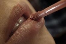 Cómo hacer un brillo de labios o gloss casero Lip Gloss