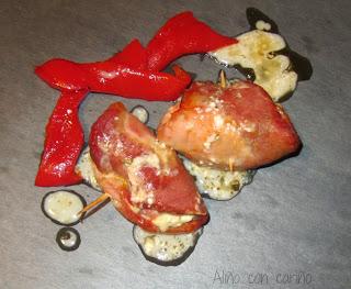 BOCADITOS DE FILETES DE LOMO ADOBADO RELLENOS DE QUESO, BACON Y DÁTILES