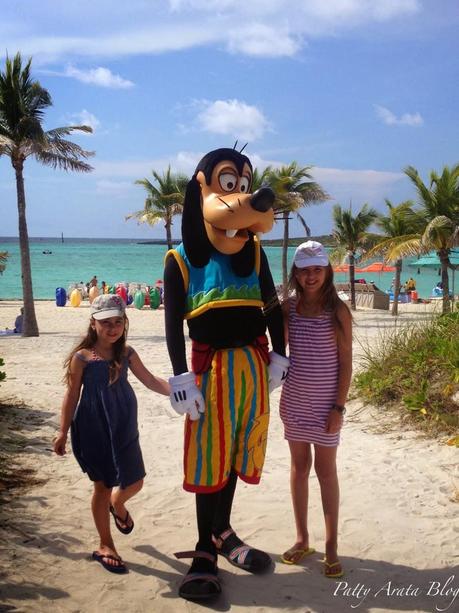 Castaway Cay, Disney Dream, holidays, goofy, girls, patty arata blog