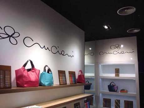 A-cero presenta el montaje y la apertura de dos nuevos espacios comerciales diseñados para Cruciani en Barcelona