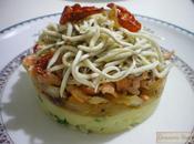 Pastel salmón marinado gulas ajillo