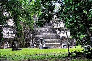 Lugar de las Voces, Tikal