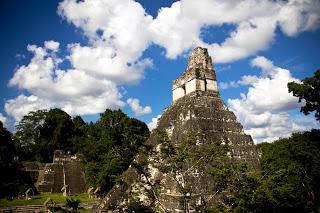 Lugar de las Voces, Tikal