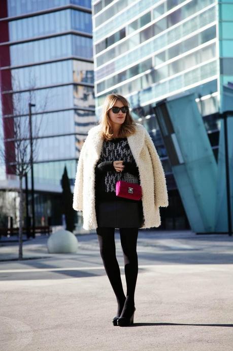 STREET STYLE INSPIRATION; FAUX FUR COATS.-