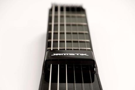 JamStik: la guitarra para iPhone y iPad con cuerdas reales