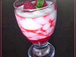 COPAS DE QUESO Y FRUTOS ROJOS