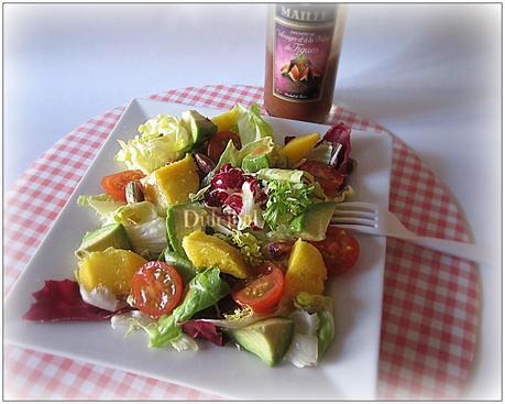 ENSALADA CON FRUTA TROPICAL