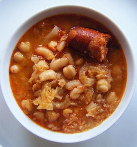 POTAJE DE GARBANZOS, JUDIAS Y COL POTAJE DE GARBANZOS, JUDIAS Y COL