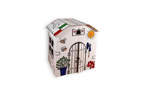 Petitaixa: la Masía, casita de cartón