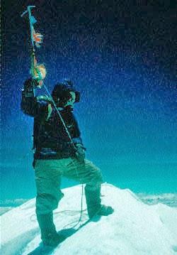 Tenzing Norgay en la cima del Everest