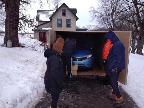 Nissan vende coches en Amazon y los envía dentro de cajas de cartón gigantes Amazon Nissan Caja