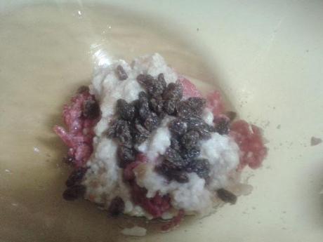 Redondo de cerdo relleno de carne picada, paté de oca y pasas sultanas