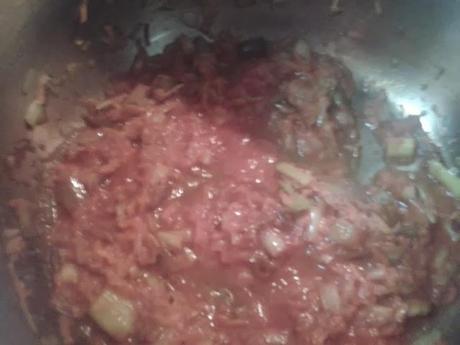 Redondo de cerdo relleno de carne picada, paté de oca y pasas sultanas