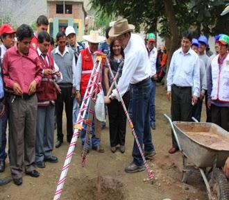 En Yauyos: JAVIER ALVARADO PUSO EN MARCHA CONSTRUCCIÓN DEL SISTEMA DE AGUA POTABLE Y ALCANTARILLADO PARA  CATAHUASI…