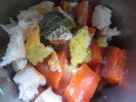 Albóndigas de salmón al eneldo