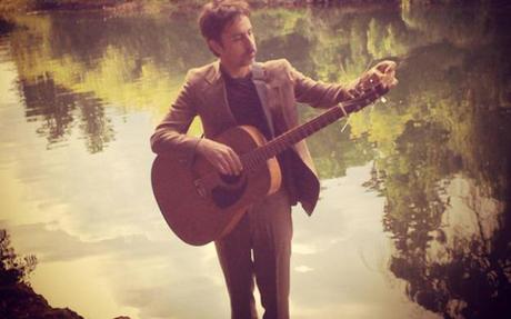 Este hombre va a partirte el corazón