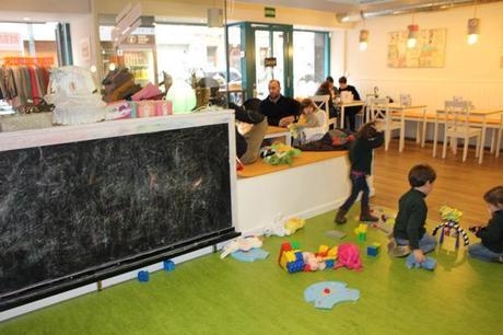 En Contactau, una cafetería ideal para ir con niños Contacacao, cafetería para ir con niños en Barcelona