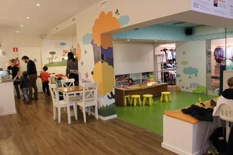 En Contactau, una cafetería ideal para ir con niños Contacacao_Barcelona_Colours