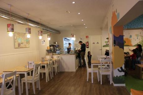 En Contactau, una cafetería ideal para ir con niños Contacacao_Barcelona_Colours