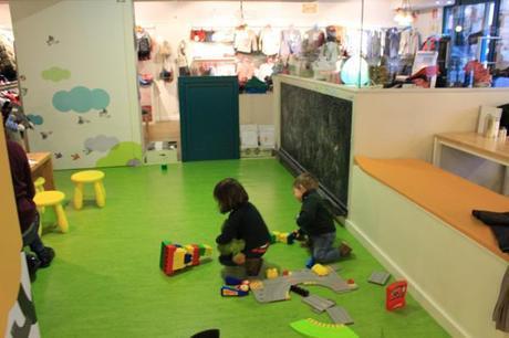 En Contactau, una cafetería ideal para ir con niños Contacacao, cafetería para ir con niños en Barcelona