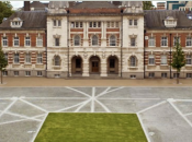 intervención genial! Rootstein Hopkins Parade Ground