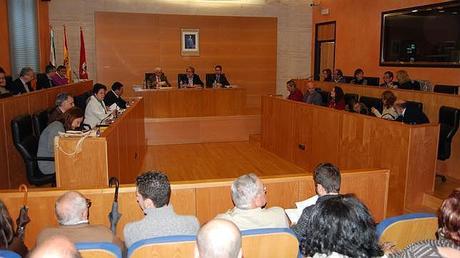 Laura Montes pleno del Ayuntamiento