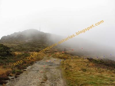 Ascensión al Pico del Can o Panondres (843 m.), Pico La Vieya (839 m.) y Cascadas de Oneta